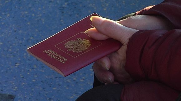 Rajaliikenne+ven%C3%A4l%C3%A4inen+turisti+viisumi+passi+taxfree+Nuijamaa[1].jpg