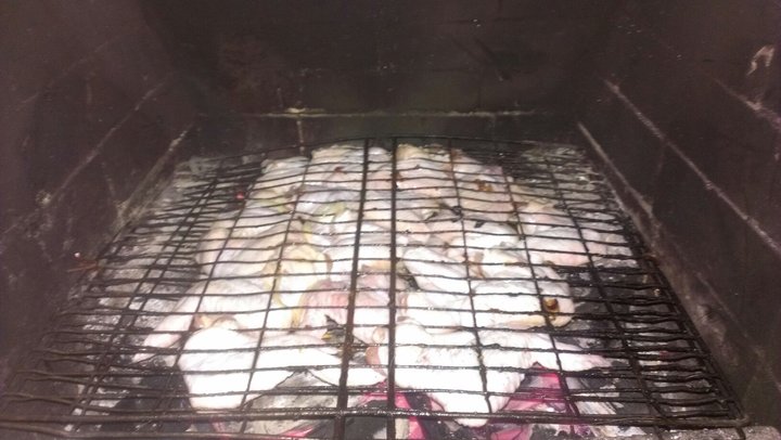начал готовить