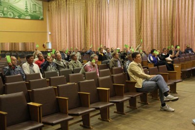 zal_golosuet2.jpg